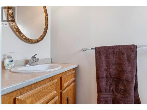 15638 Greenhow Road, Lake Country, BC - Indoor Photo Showing Bathroom