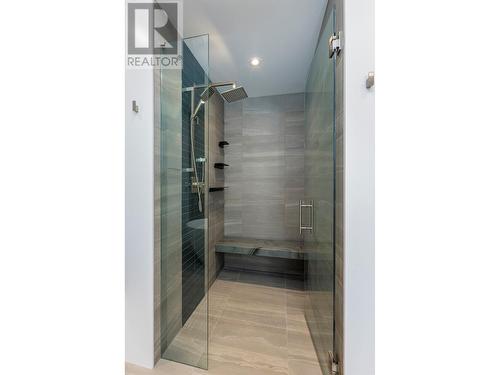 868 Antler Ridge Road, Windermere, BC - Indoor Photo Showing Bathroom