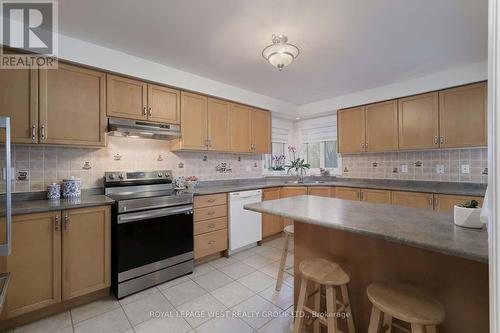 370 Royalpark Way, Vaughan, ON - Indoor Photo Showing Kitchen