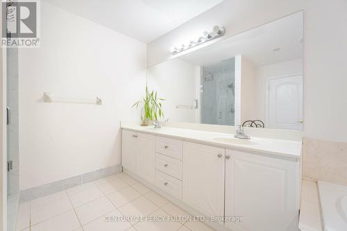 206 Finch Avenue E, Toronto, ON - Indoor Photo Showing Bathroom