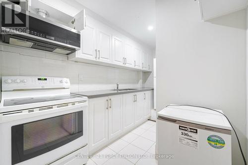 206 Finch Avenue E, Toronto, ON - Indoor Photo Showing Kitchen