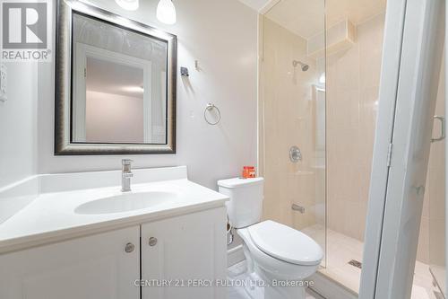 206 Finch Avenue E, Toronto, ON - Indoor Photo Showing Bathroom