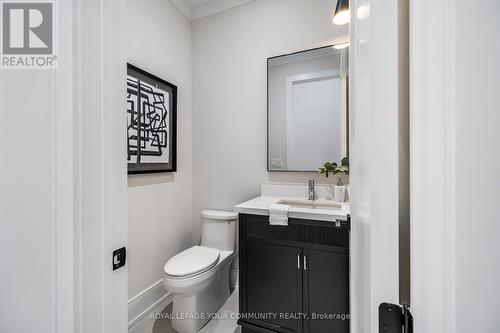 23 Menotti Drive, Richmond Hill, ON - Indoor Photo Showing Bathroom