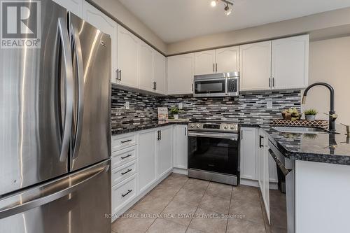 264 Wise Crossing, Milton, ON - Indoor Photo Showing Kitchen With Stainless Steel Kitchen With Upgraded Kitchen