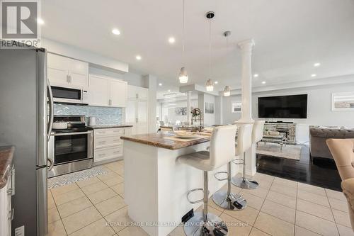 50 Tudor Crescent, Barrie, ON - Indoor Photo Showing Kitchen With Stainless Steel Kitchen With Upgraded Kitchen