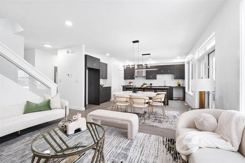 71 Bridgehampton Bay, Winnipeg, MB - Indoor Photo Showing Living Room