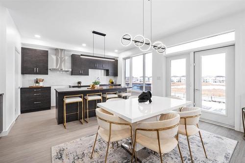 71 Bridgehampton Bay, Winnipeg, MB - Indoor Photo Showing Dining Room