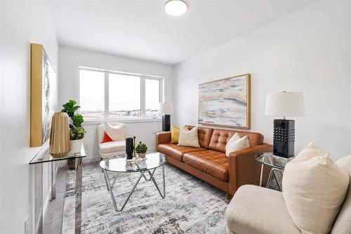 71 Bridgehampton Bay, Winnipeg, MB - Indoor Photo Showing Living Room