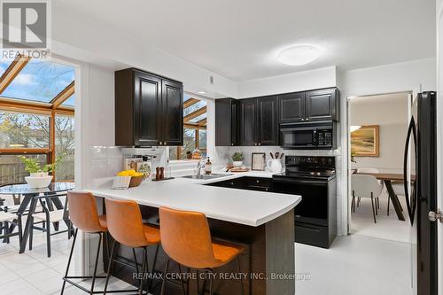 120 Leland Road, London, ON - Indoor Photo Showing Kitchen With Double Sink