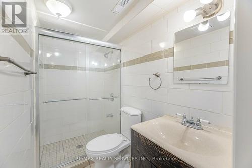 41 Town House Crescent, Brampton, ON - Indoor Photo Showing Bathroom