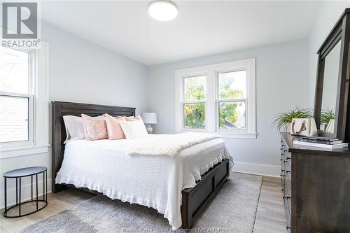 1748 Hall Avenue, Windsor, ON - Indoor Photo Showing Bedroom