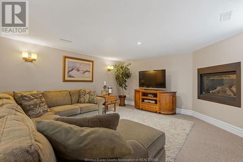 29 Bayshore Drive, Leamington, ON - Indoor Photo Showing Living Room