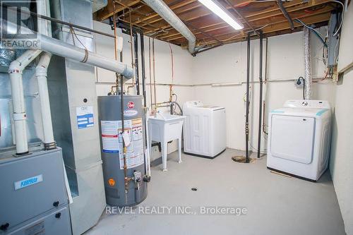 46 Enfield Crescent, Brantford, ON - Indoor Photo Showing Laundry Room