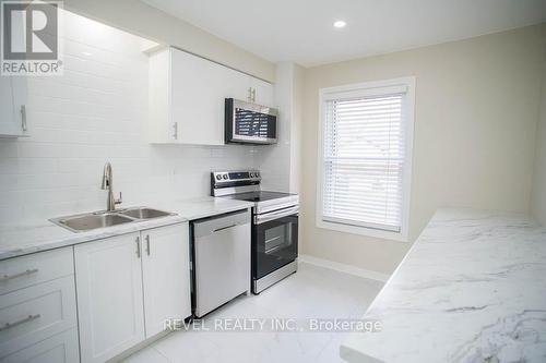 46 Enfield Crescent, Brantford, ON - Indoor Photo Showing Kitchen With Double Sink