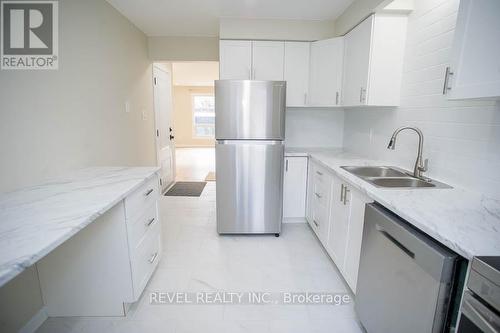 46 Enfield Crescent, Brantford, ON - Indoor Photo Showing Kitchen With Double Sink