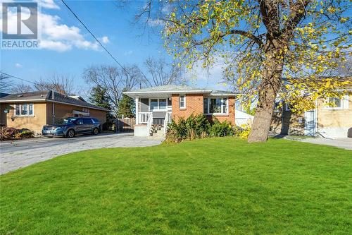 1058 Wellington Street, Sarnia, ON - Outdoor