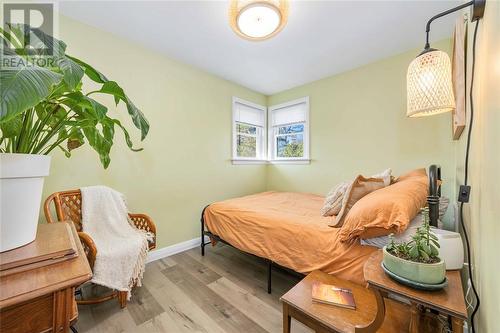 1058 Wellington Street, Sarnia, ON - Indoor Photo Showing Bedroom