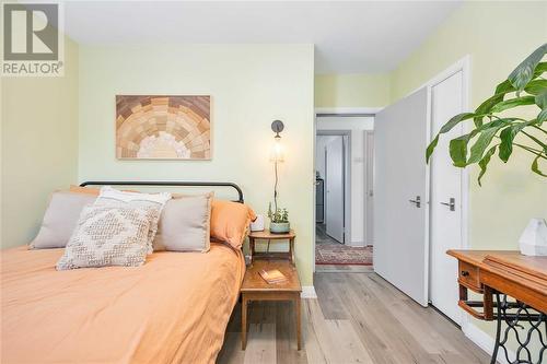 1058 Wellington Street, Sarnia, ON - Indoor Photo Showing Bedroom