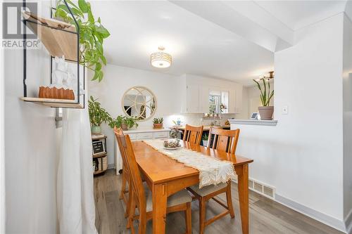 1058 Wellington Street, Sarnia, ON - Indoor Photo Showing Dining Room