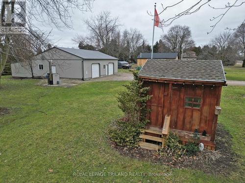 21217 Taits Road, Southwest Middlesex, ON - Outdoor