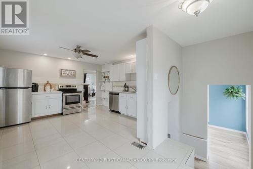 113 Appel Street, London, ON - Indoor Photo Showing Kitchen