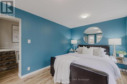 113 Appel Street, London, ON - Indoor Photo Showing Bedroom