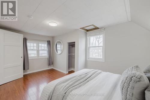 113 Appel Street, London, ON - Indoor Photo Showing Bedroom