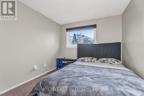 19 - 233 Innisfil Street, Barrie, ON - Indoor Photo Showing Bedroom