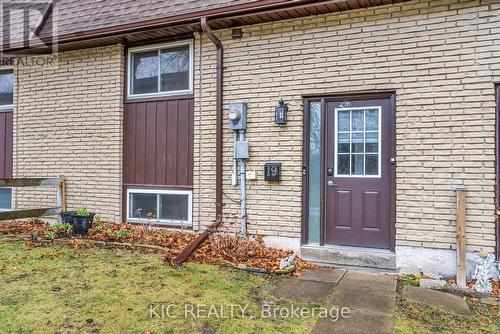 19 - 233 Innisfil Street, Barrie, ON - Outdoor