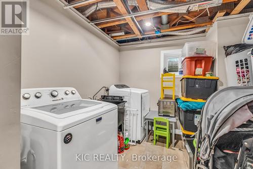 19 - 233 Innisfil Street, Barrie, ON - Indoor Photo Showing Laundry Room