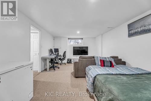 19 - 233 Innisfil Street, Barrie, ON - Indoor Photo Showing Bedroom