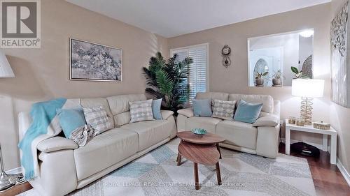 5290 Brookwood Court, Mississauga, ON - Indoor Photo Showing Living Room