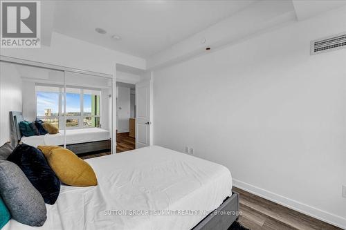 1010 - 4633 Glen Erin Drive N, Mississauga, ON - Indoor Photo Showing Bedroom