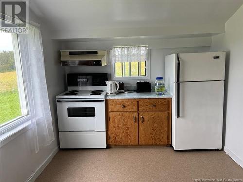 210 Jacques Martin Street, Sainte-Anne-De-Madawaska, NB - Indoor Photo Showing Kitchen