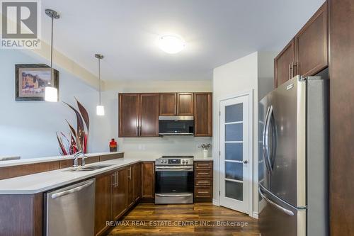 82 Covington Crescent, Belleville, ON - Indoor Photo Showing Kitchen With Stainless Steel Kitchen With Double Sink