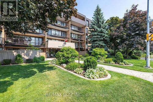 201 - 337 Simcoe Street N, Oshawa (O'Neill), ON - Outdoor With Balcony