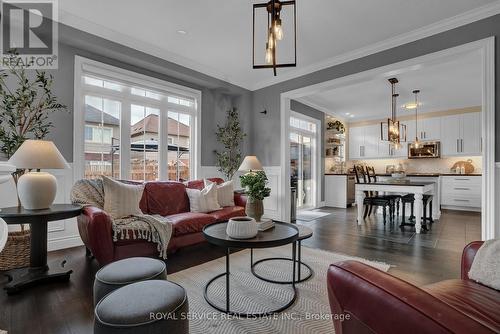 24 Ray Richards Street, Clarington (Bowmanville), ON - Indoor Photo Showing Living Room