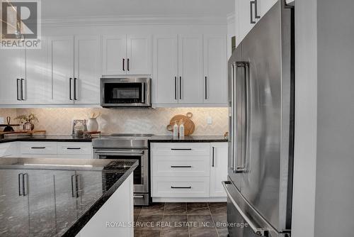 24 Ray Richards Street, Clarington (Bowmanville), ON - Indoor Photo Showing Kitchen With Upgraded Kitchen