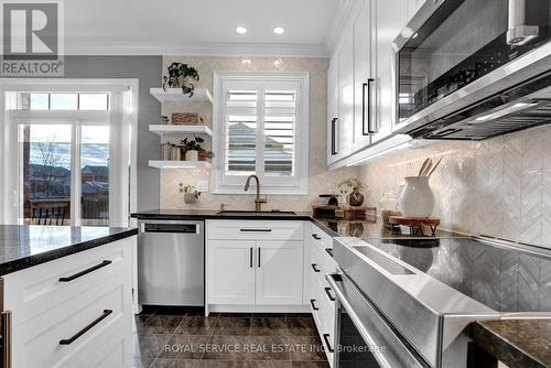 24 Ray Richards Street, Clarington (Bowmanville), ON - Indoor Photo Showing Kitchen With Upgraded Kitchen