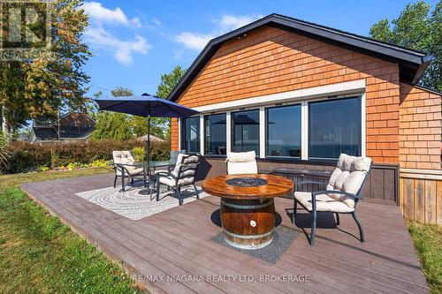 10959 Lakeshore Road, Wainfleet (880 - Lakeshore), ON - Outdoor With Deck Patio Veranda With Exterior