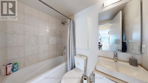 3003 - 14 York Street, Toronto, ON - Indoor Photo Showing Bathroom