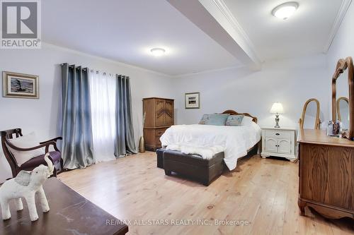 27112 Kennedy Road, Georgina, ON - Indoor Photo Showing Bedroom