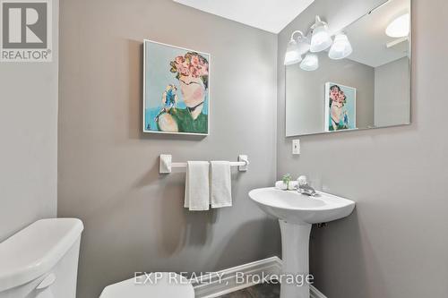 34 Willow Gardens Crescent, Ottawa, ON - Indoor Photo Showing Bathroom