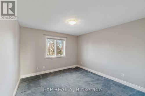 34 Willow Gardens Crescent, Ottawa, ON - Indoor Photo Showing Other Room