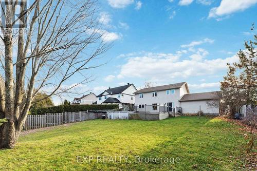 34 Willow Gardens Crescent, Ottawa, ON - Outdoor With Backyard