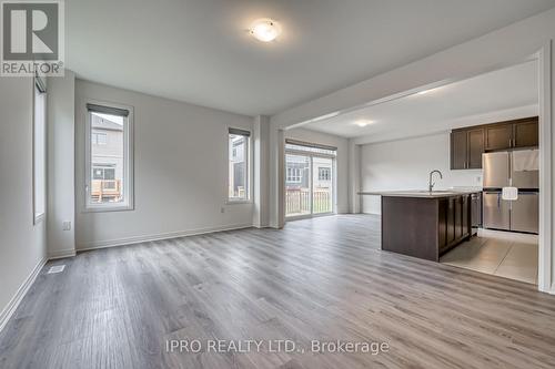 120 West Oak Trail, Barrie, ON - Indoor Photo Showing Kitchen