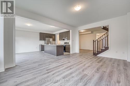 120 West Oak Trail, Barrie, ON - Indoor Photo Showing Kitchen