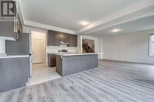 120 West Oak Trail, Barrie, ON - Indoor Photo Showing Kitchen