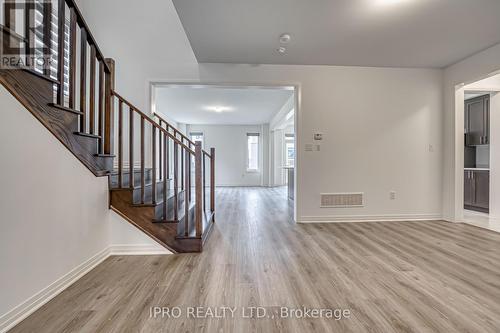 120 West Oak Trail, Barrie, ON - Indoor Photo Showing Other Room