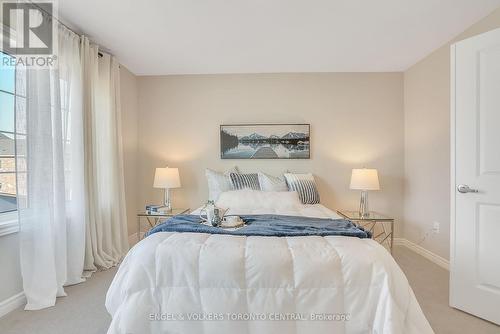 206 Cubitt Street, Clearview, ON - Indoor Photo Showing Bedroom